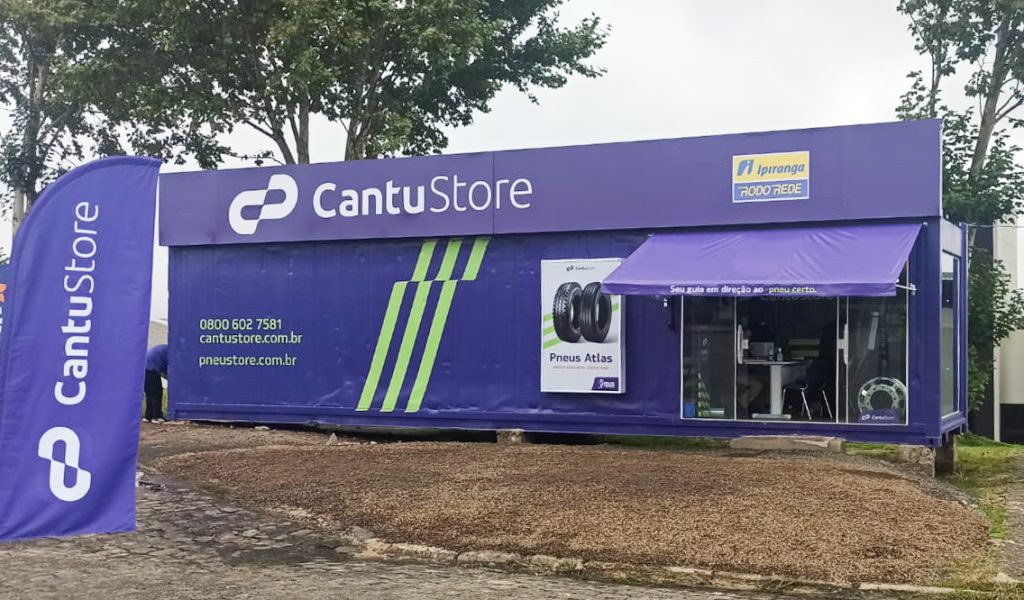 Loja Container da CantuPneus entrega solução em pneus para caminhoneiros nas rodovias brasileiras