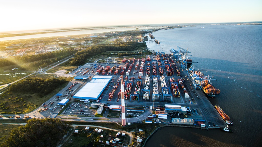 Tecon Rio Grande firma acordo com a Hyundai Merchant Marine (HMM) para que o porto se torne um hub logístico do Conesul da gigante asiática